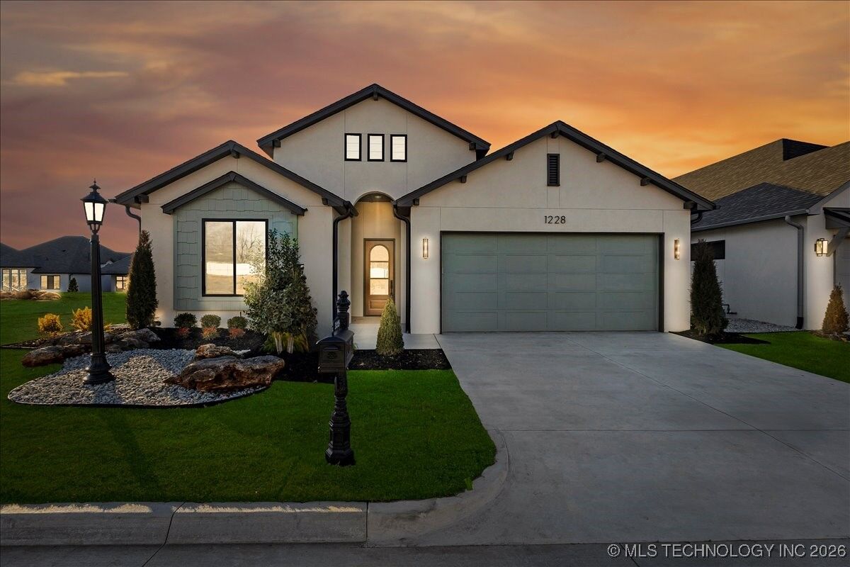 Property Photo:  1228 N 72nd Street  OK 74014 