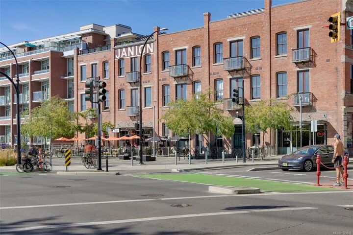 Property Photo: 1610 Store St 225 BC V8W 0E3