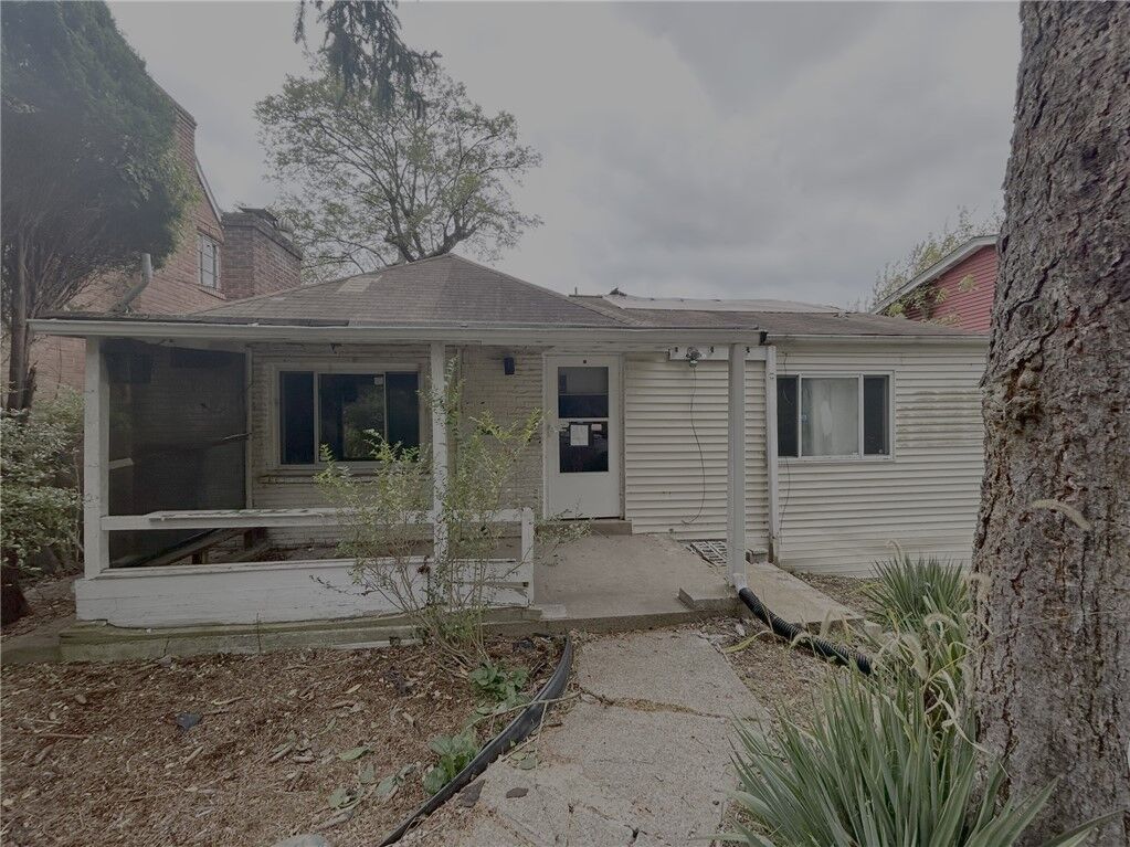 Property Photo:  6938 Hartman Ln  PA 15206 