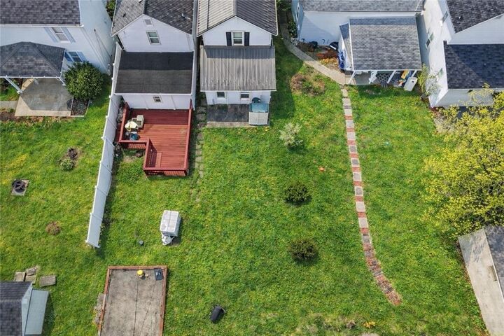 Property Photo:  1233 Elm St  PA 15601 