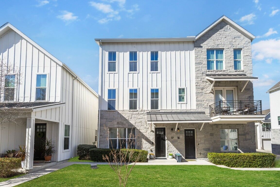 Property Photo:  2624 Metcalfe Road 17  TX 78741 