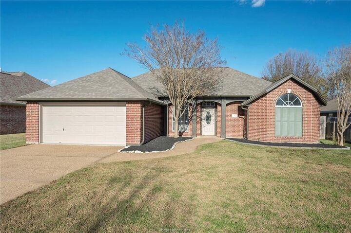 Property Photo:  2913 Meadowbrook Court  TX 77845 