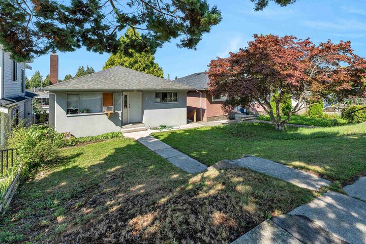5755 Dumfries Street — photo 1