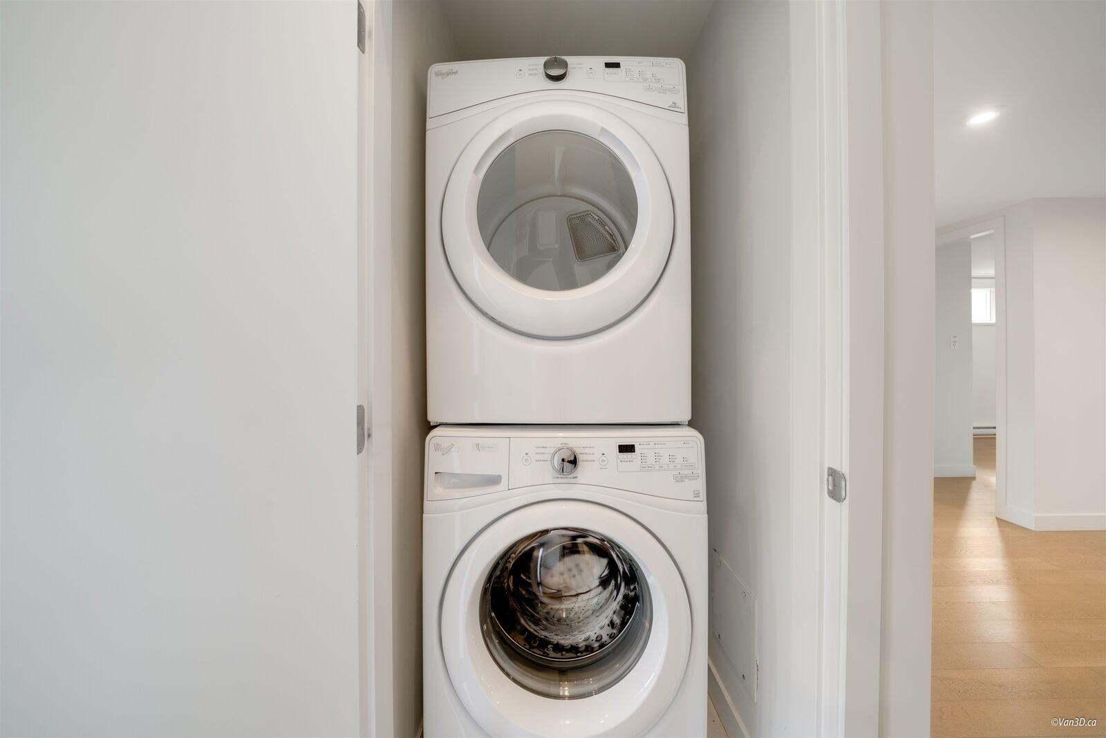 Property Photo: 1150 Oxford Street 301 BC V4B 0B3