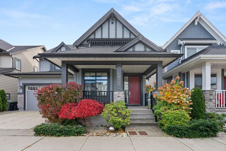 16726 18 Avenue — photo 1