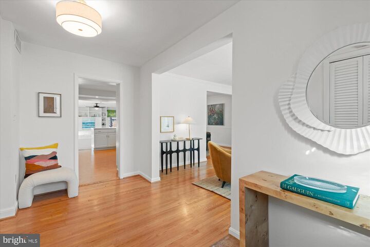 Property Photo:  2904 Farm Road  VA 22302 