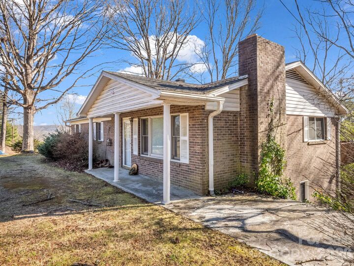 Property Photo:  755 Mount Olivet Road  NC 28790 