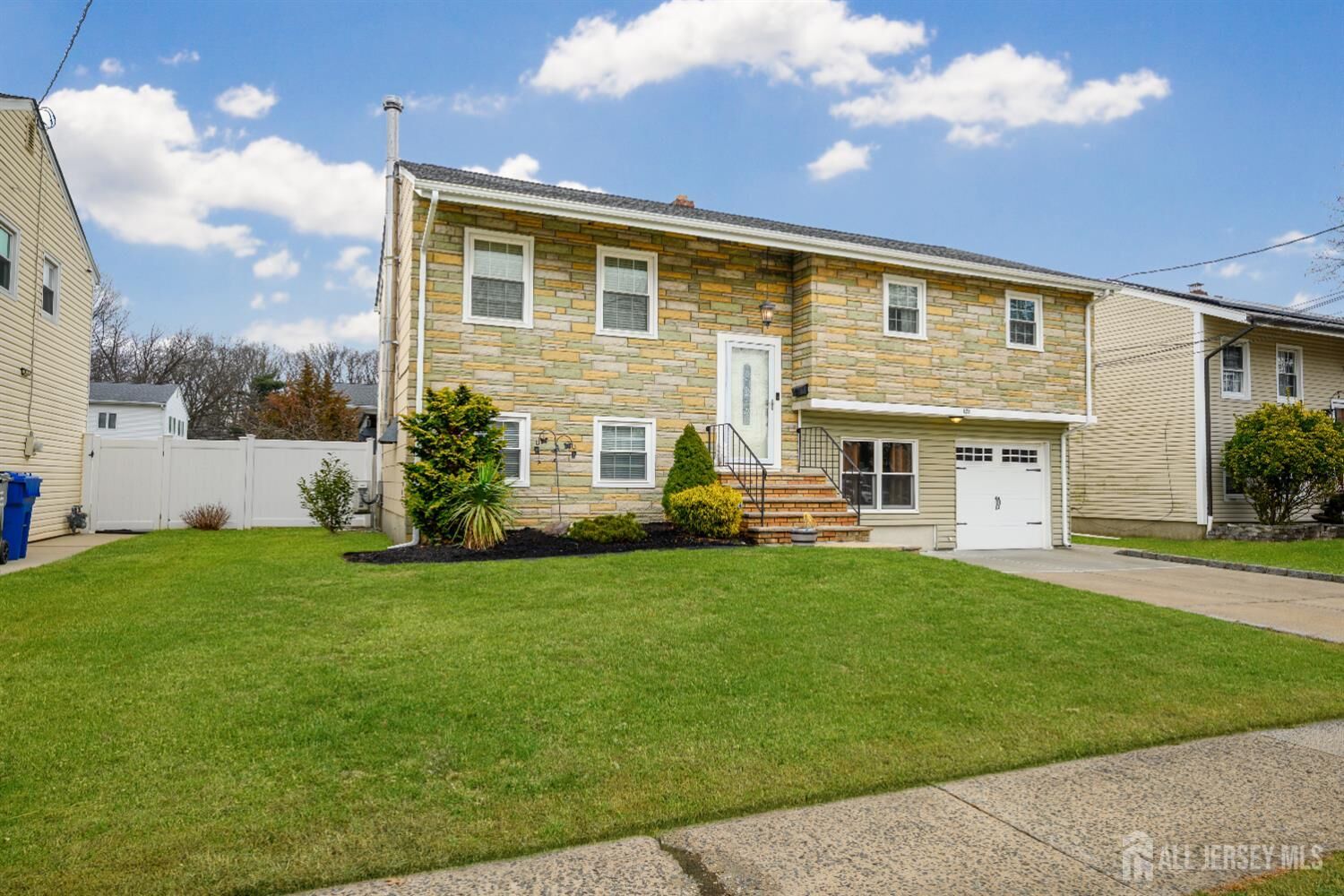 Property Photo:  178 N Grant Avenue  NJ 07067 