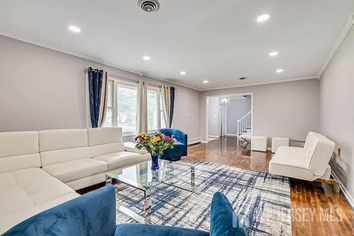 Property Photo:  3993 Park Avenue  NJ 08820 