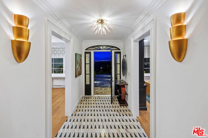 Property Photo:  4621 Balboa Ave  CA 91316 