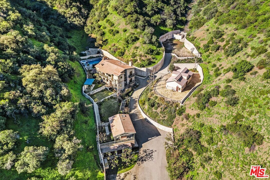 Property Photo:  4099 Mandeville Canyon Rd  CA 90049 