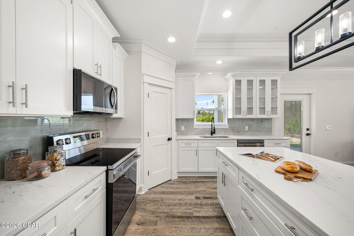 Property Photo: 285 N Wells Street FL 32413