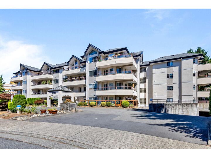 Photo de la propriété:  2526 Lakeview Crescent 206  BC V2S 3A9 