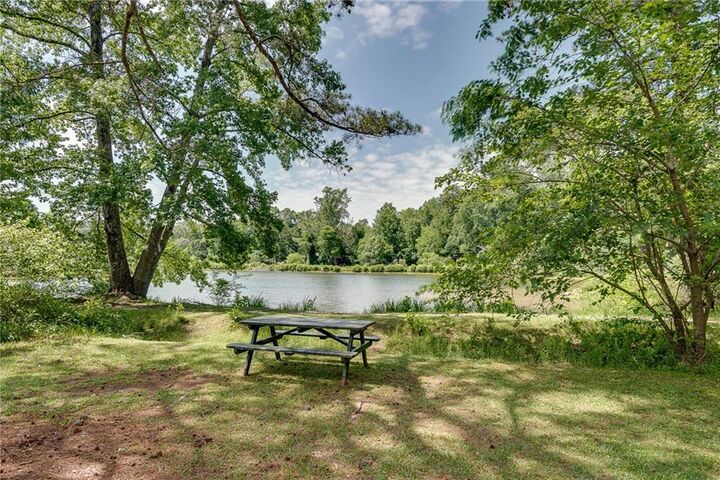 Property Photo: 4621 Lakeshore Drive GA 30072