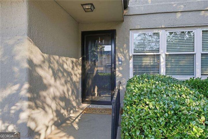 Property Photo:  285 Lakemoore Drive NE B  GA 30342 