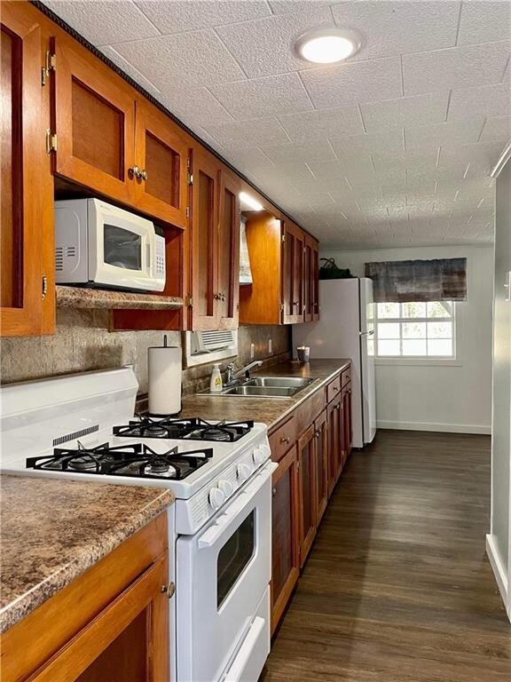 Property Photo:  1194 Old River Road  LA 71350 