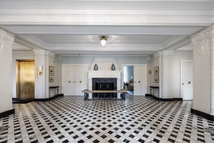 Property Photo:  1412 Willow Ave Apt 65  KY 40204 