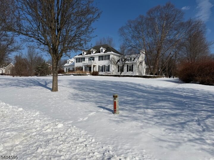 Property Photo:  20 Northwood Dr  NJ 08867 