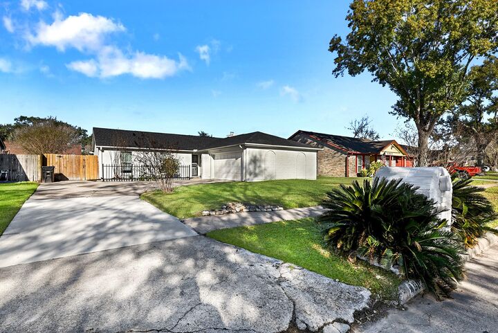 Property Photo:  4903 Cairnleigh Drive  TX 77084 