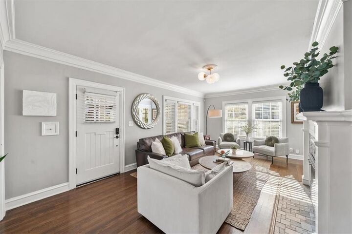 Property Photo:  6430 Wyandotte Street  MO 64113 