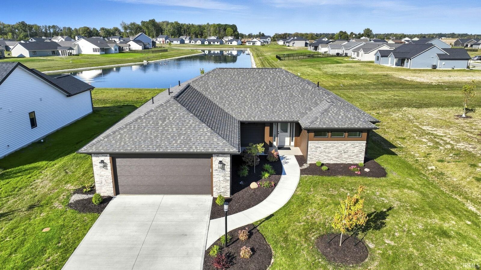 Property Photo: 1333 Zenos Boulevard IN 46818