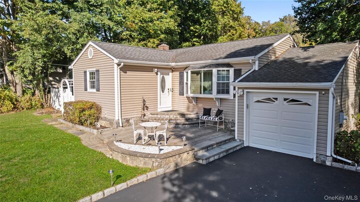 Property Photo:  2880 Brookfield Drive  NY 10598 