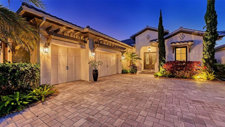 Property Photo:  7928 Matera Court  FL 34202 