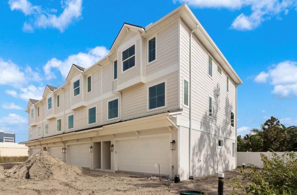 Property Photo: 4208 W Carmen Street D FL 33609