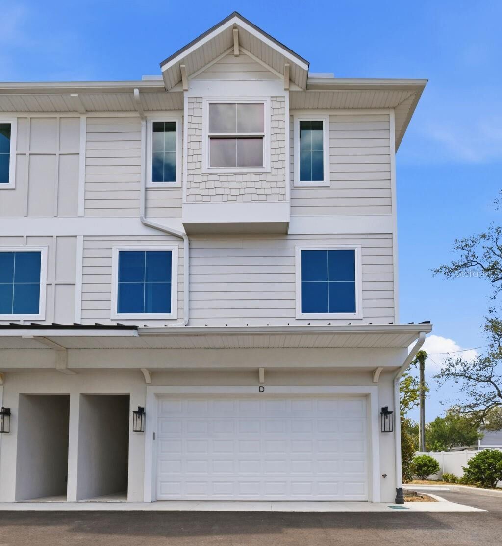 Property Photo: 4208 W Carmen Street D FL 33609