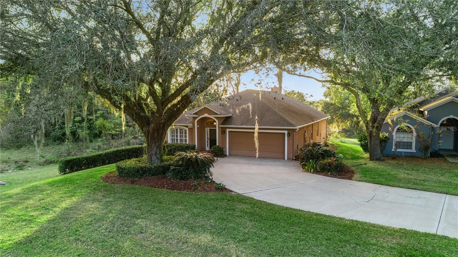Property Photo:  1300 Winged Foot Drive  FL 32712 