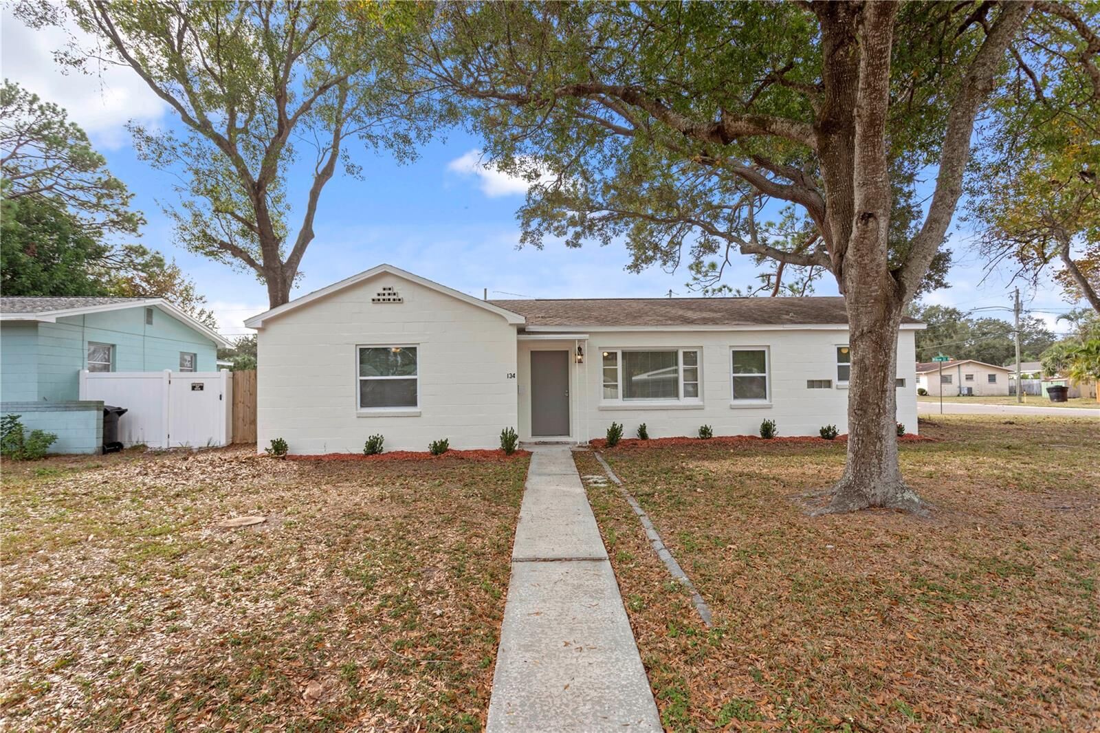 Property Photo: 134 SW Lincoln Circle N FL 33703