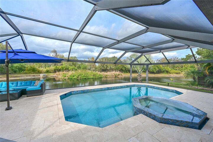 Property Photo:  7974 Monticello Lane  FL 34243 