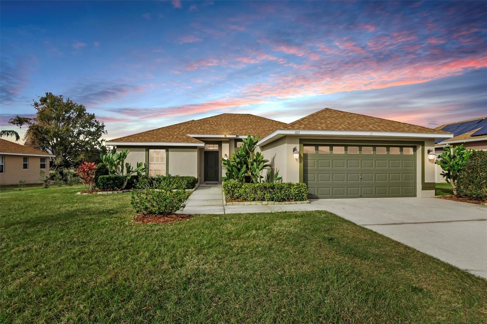 Property Photo:  107 Mandolin Drive  FL 33884 