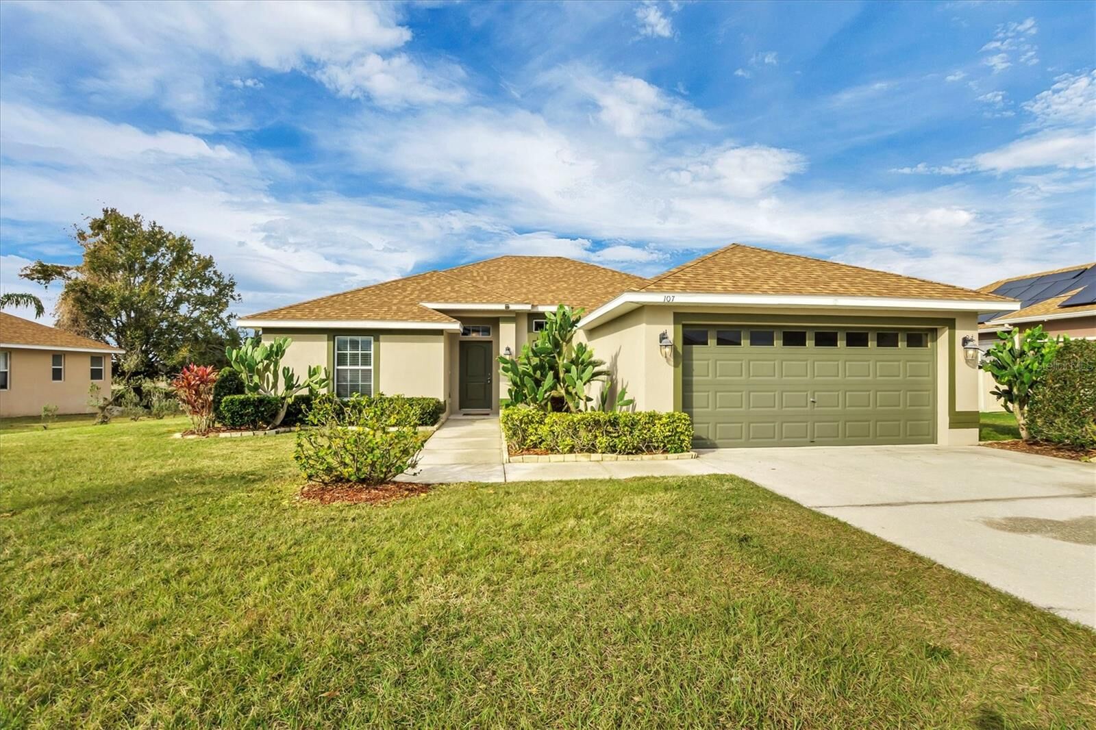 Property Photo:  107 Mandolin Drive  FL 33884 