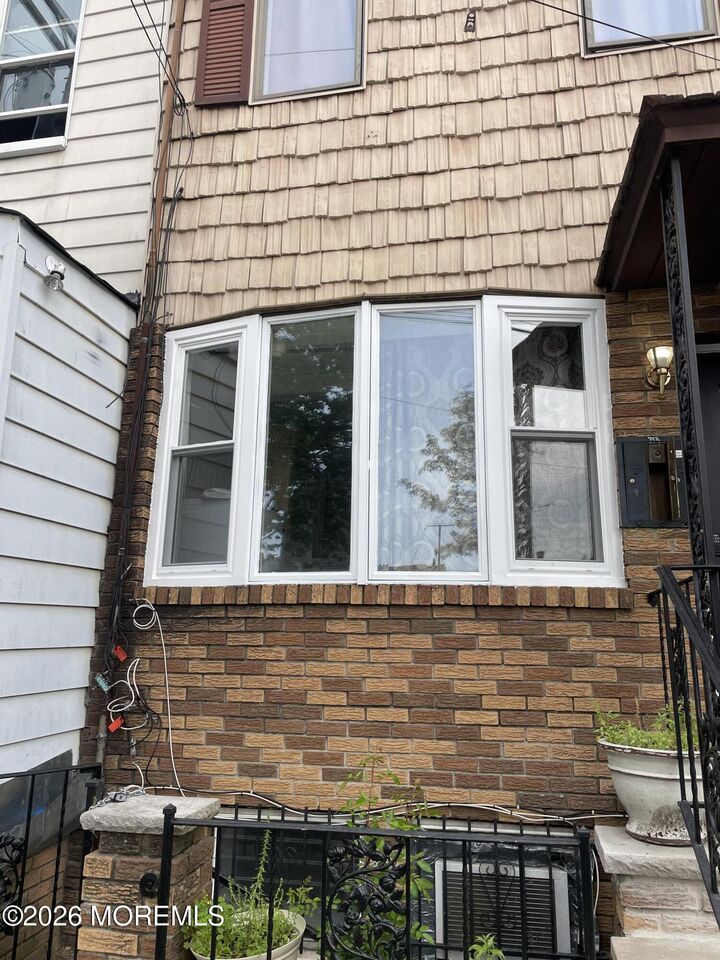 Property Photo:  79 1/2 Merchant Street  NJ 07105 
