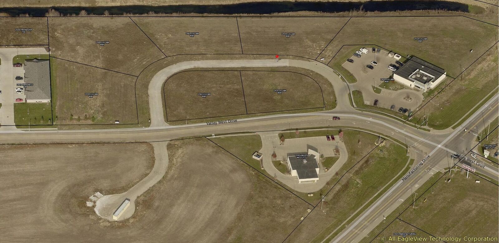 Property Photo: 2420 Lillian Way IA 52732