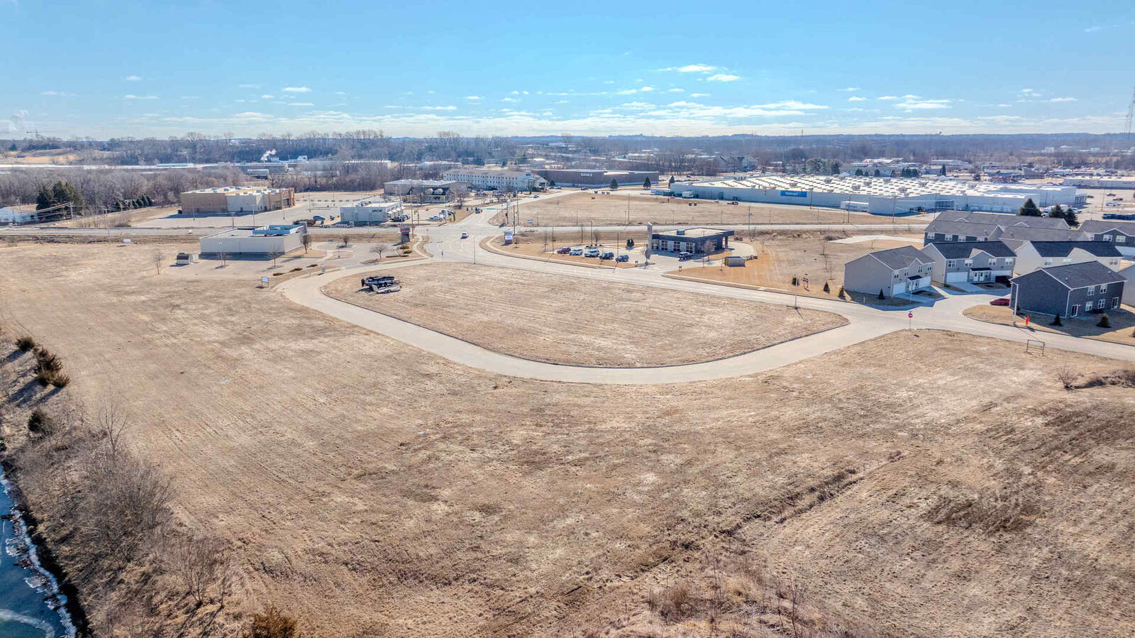 Property Photo:  2420 Lillian Way  IA 52732 