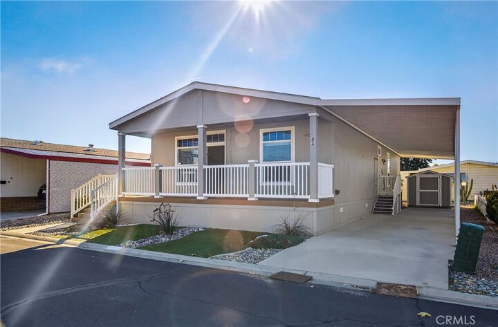 Property Photo:  1300 W Menlo Avenue 94  CA 92543 