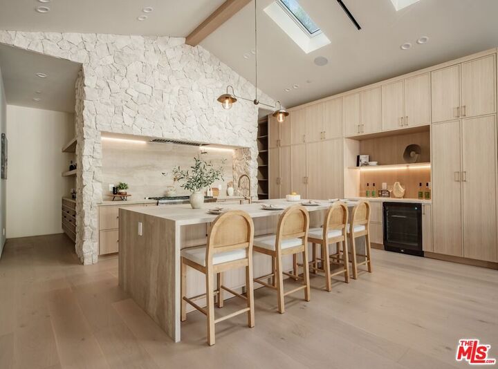 Property Photo: 14647 Morrison Street CA 91403