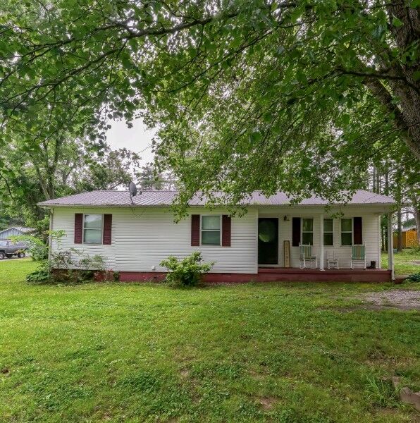Property Photo:  1689 Pleasant Ridge Rd  TN 37345 