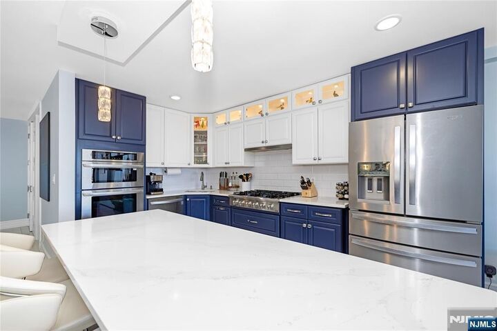 Property Photo:  7002 Jfk Blvd E Boulevard 35A  NJ 07093 