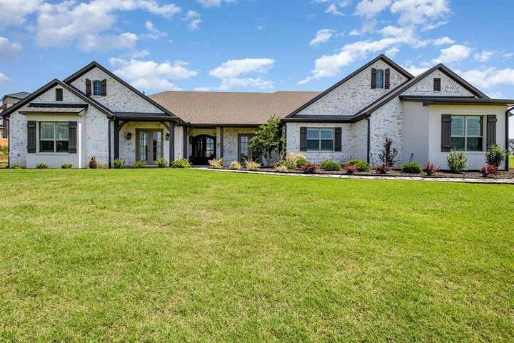 Property Photo:  1445 Woodland Drive  TX 76227 