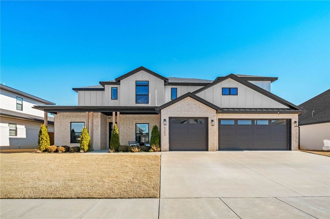 Property Photo:  4303 S 87th Street  AR 72713 