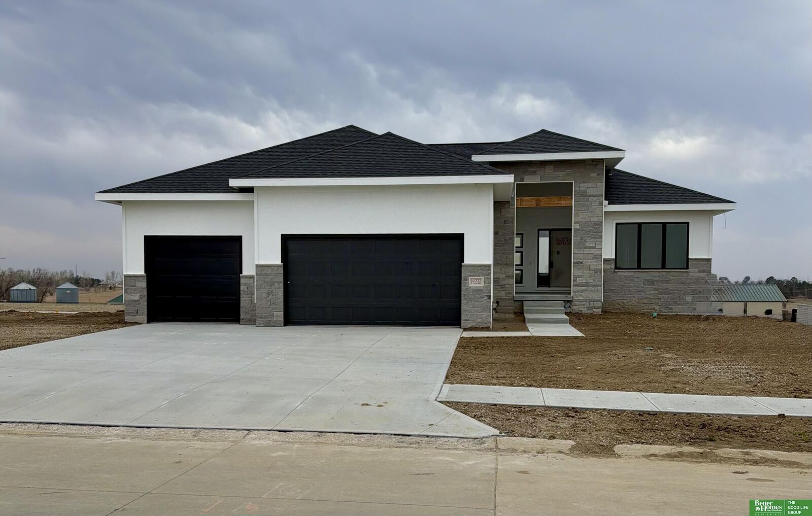 Property Photo:  11722 S 124th Avenue  NE 68046 