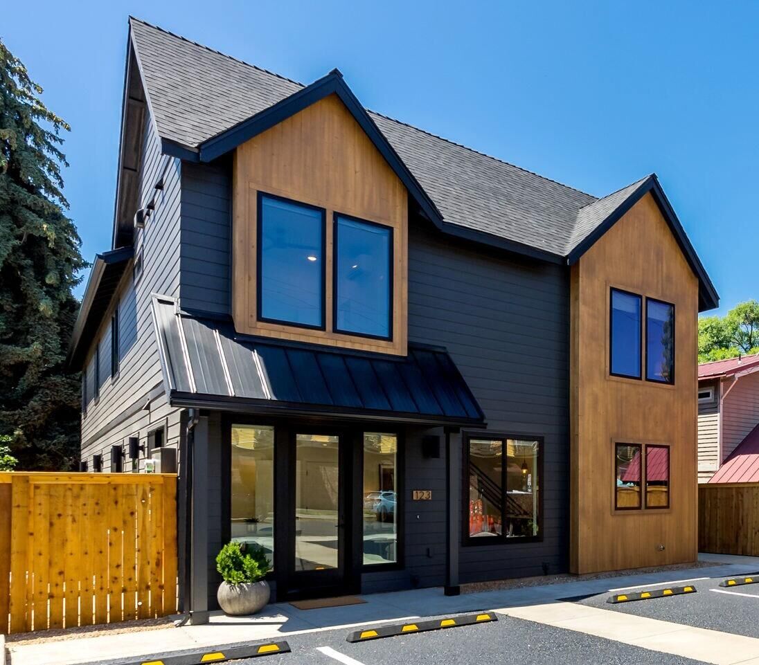 Property Photo:  125 NW Broadway Street  OR 97703 