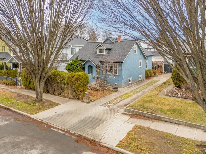 Property Photo: 756 Stockwell Avenue BC V1Y 6V9