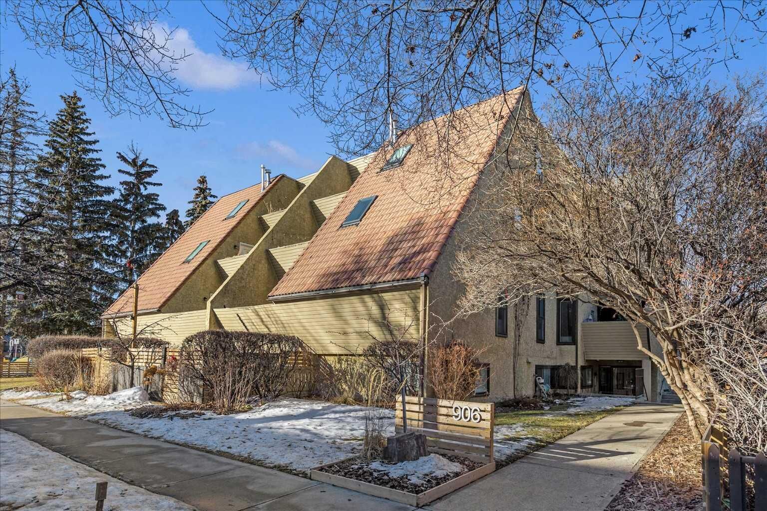 Property Photo:  906 4 Avenue NW 12  AB T2N 0M8 