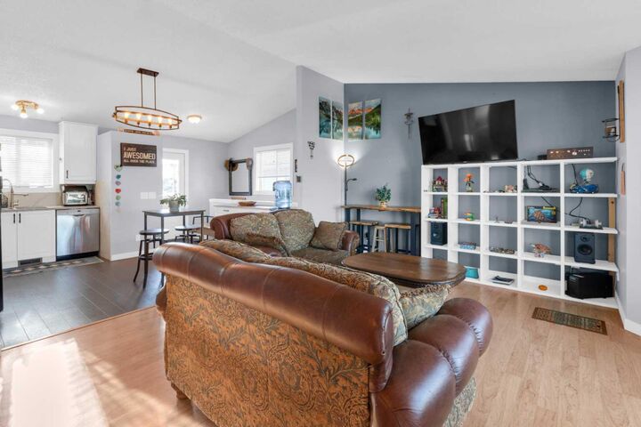 Property Photo:  313 Carriage Lane Drive  AB T0M 0N0 