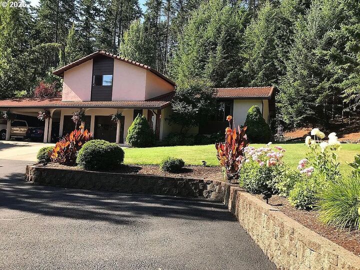 Property Photo:  197 Manderville Ln  OR 97471 