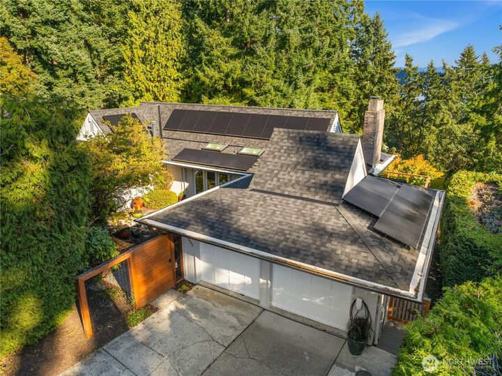 Property Photo: 17505 NE 4th Place WA 98008